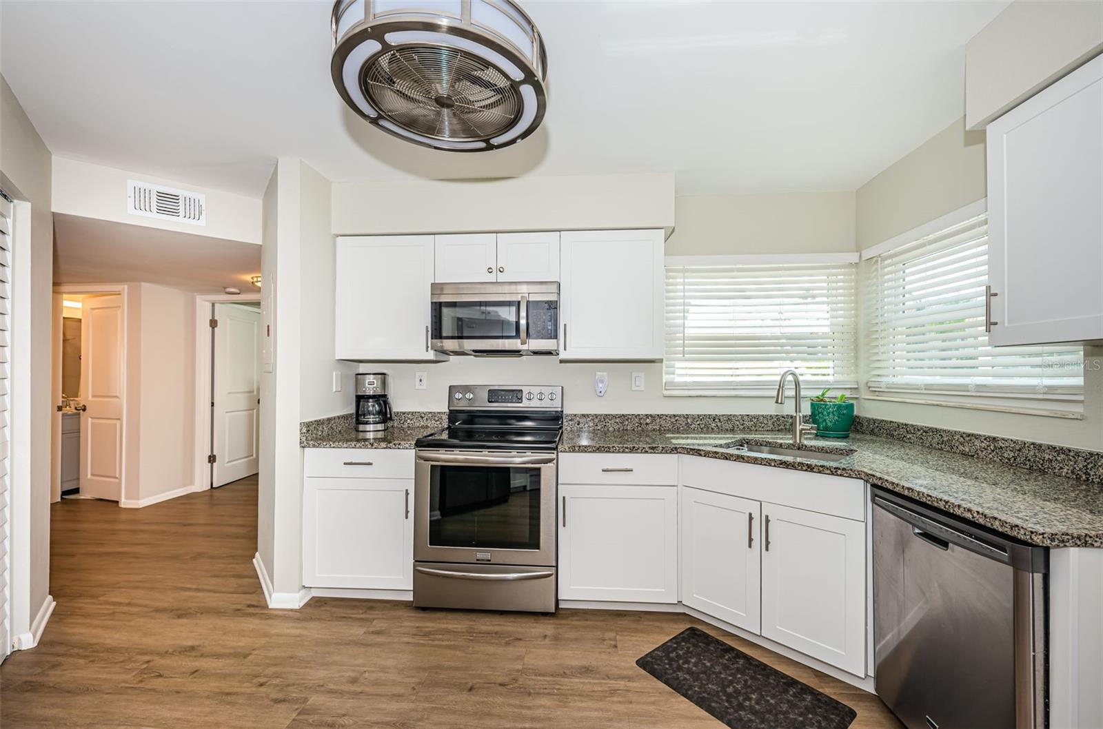 Image 6 of 59 For 6151 Bahia Del Mar Boulevard 126