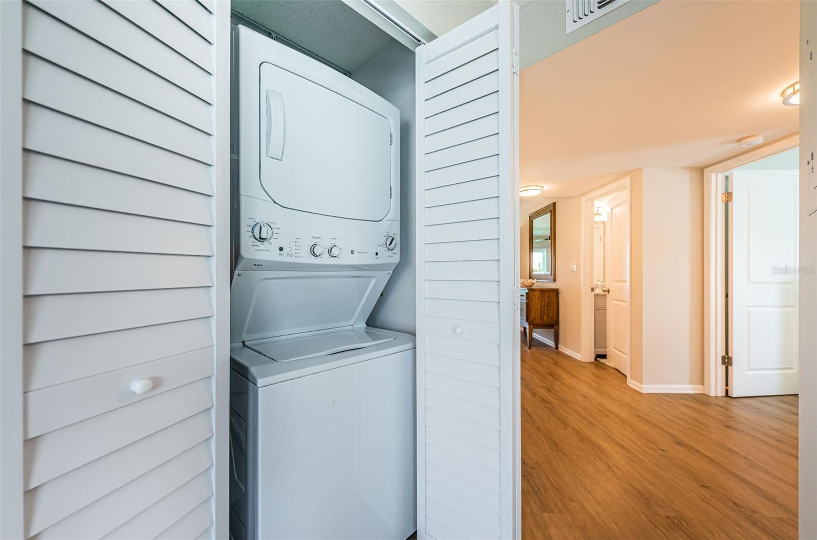 Image 8 of 59 For 6151 Bahia Del Mar Boulevard 126