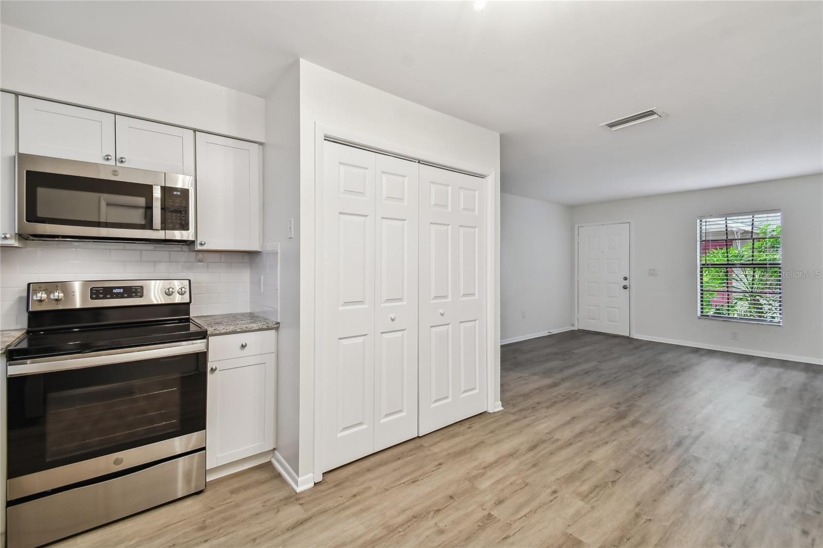 Image 10 of 25 For 3810 Cleveland Street A