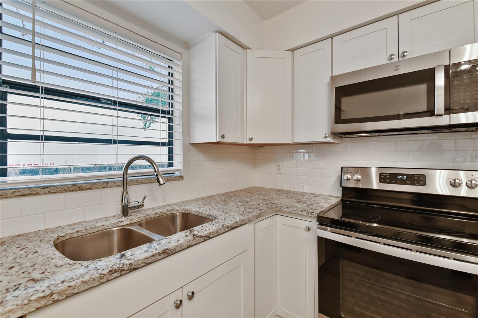 Image 11 of 25 For 3810 Cleveland Street A