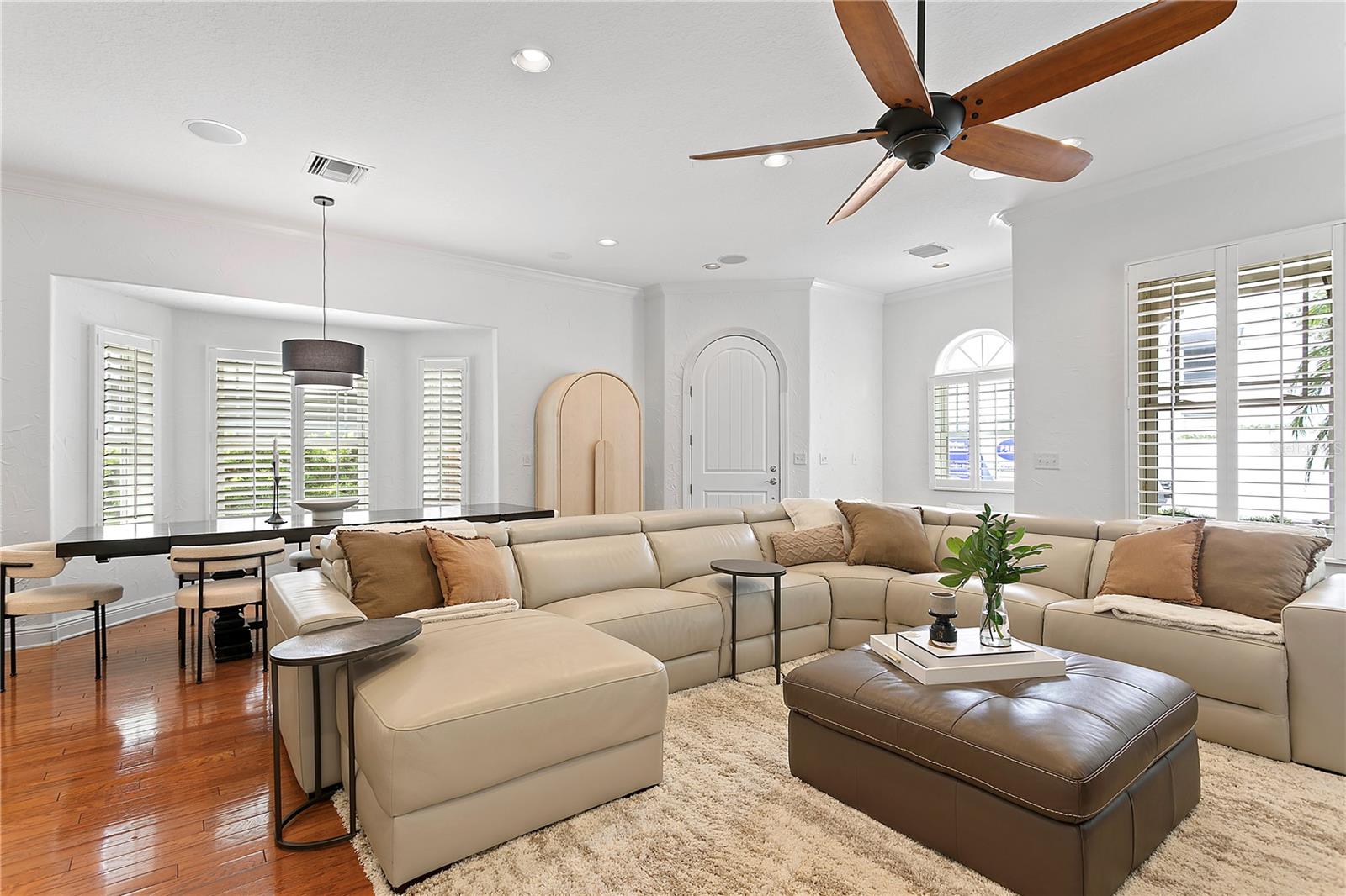 Image 10 of 53 For 2936 Knights Avenue A
