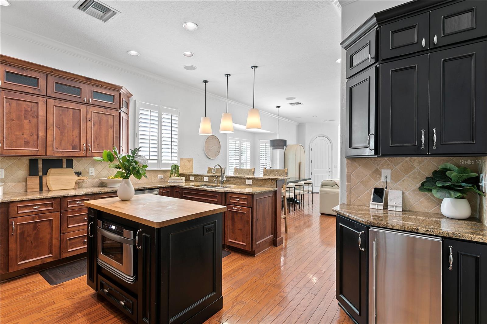 Image 20 of 53 For 2936 Knights Avenue A