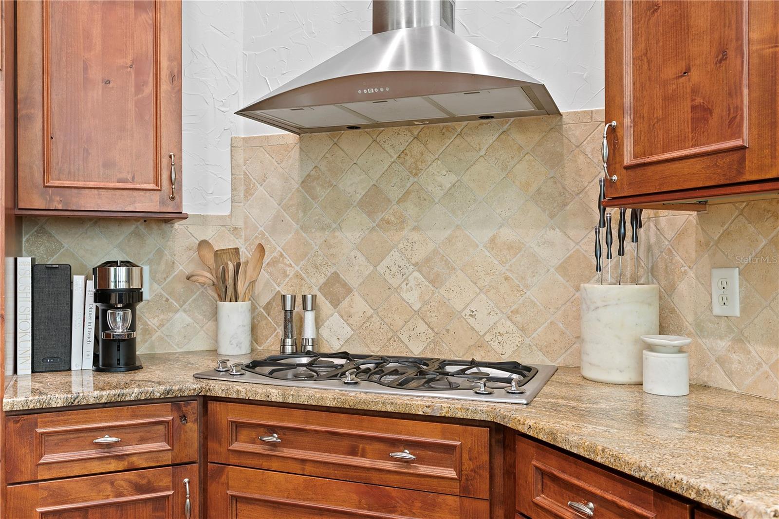 Image 21 of 53 For 2936 Knights Avenue A