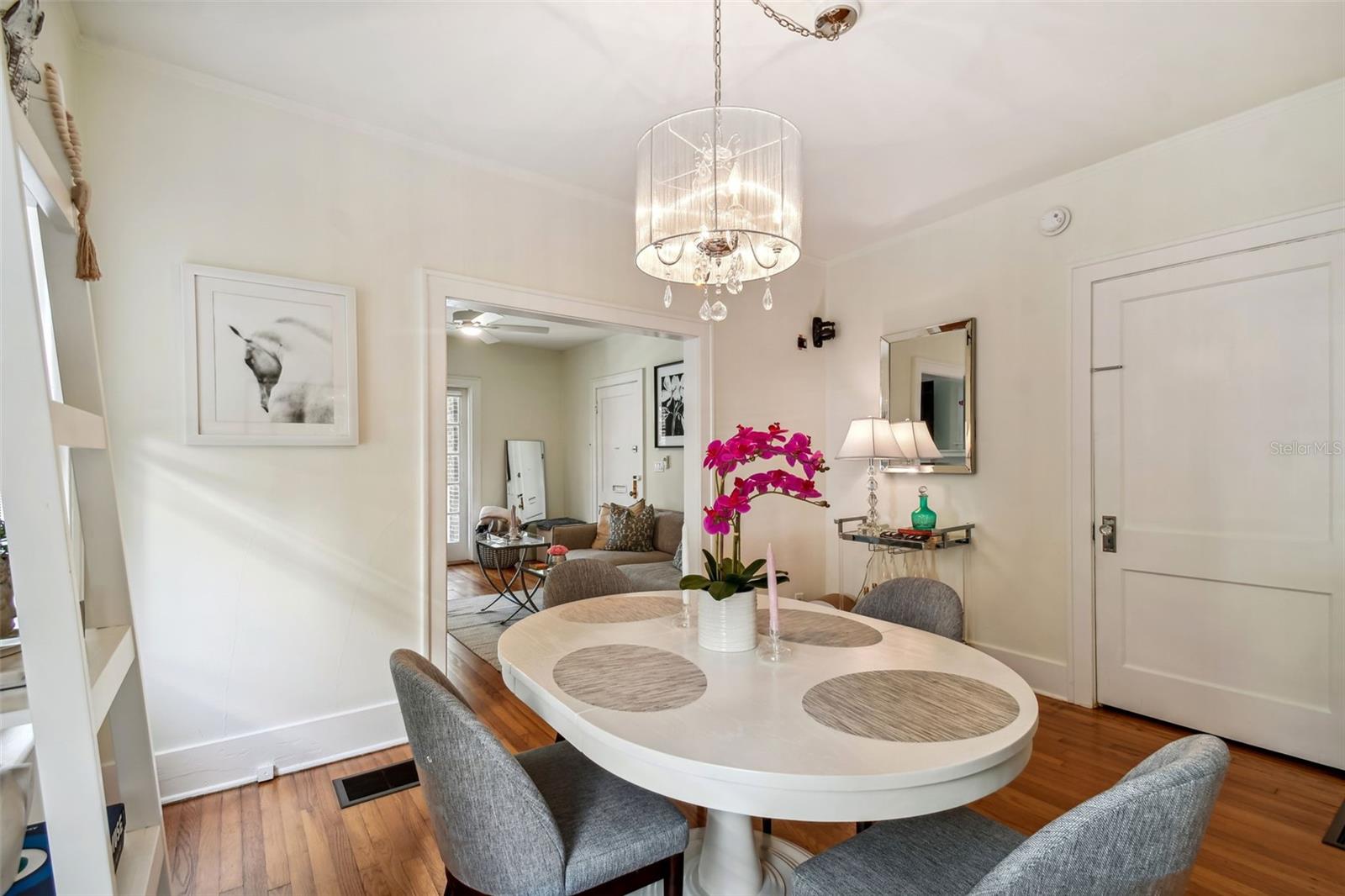 Image 6 of 20 For 2113 Southview Avenue C