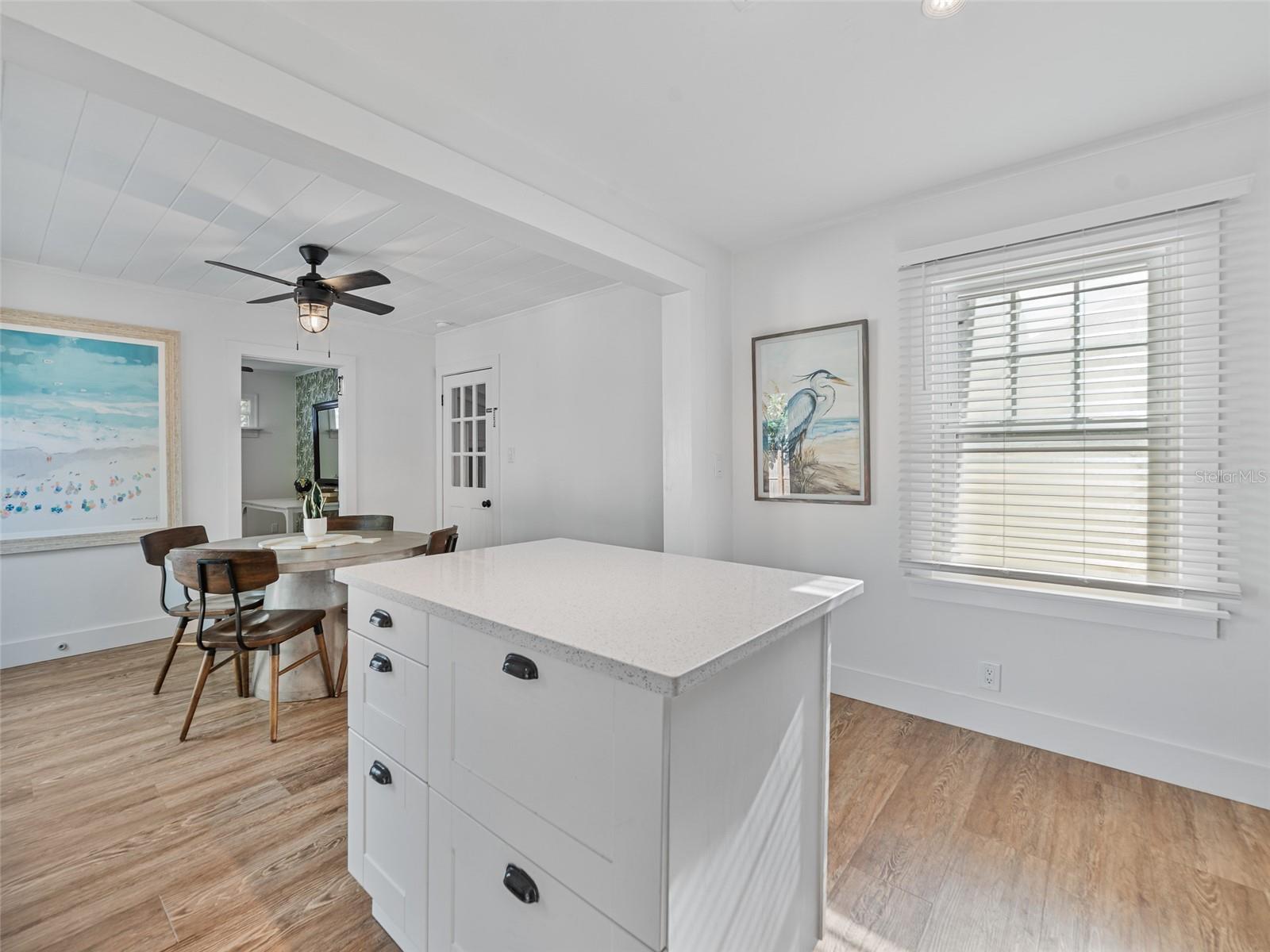 Listing photo id 8 for 3305 10th Avenue N