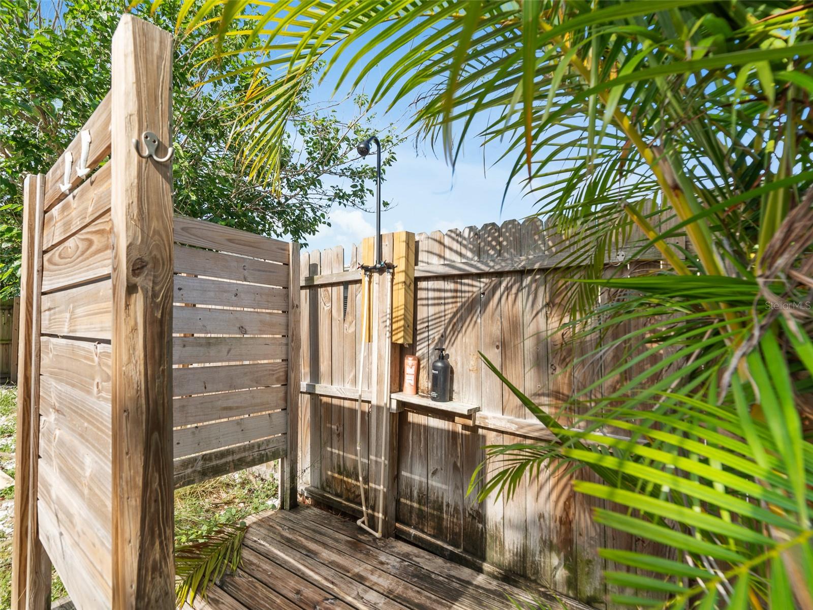 Listing photo id 22 for 3305 10th Avenue N