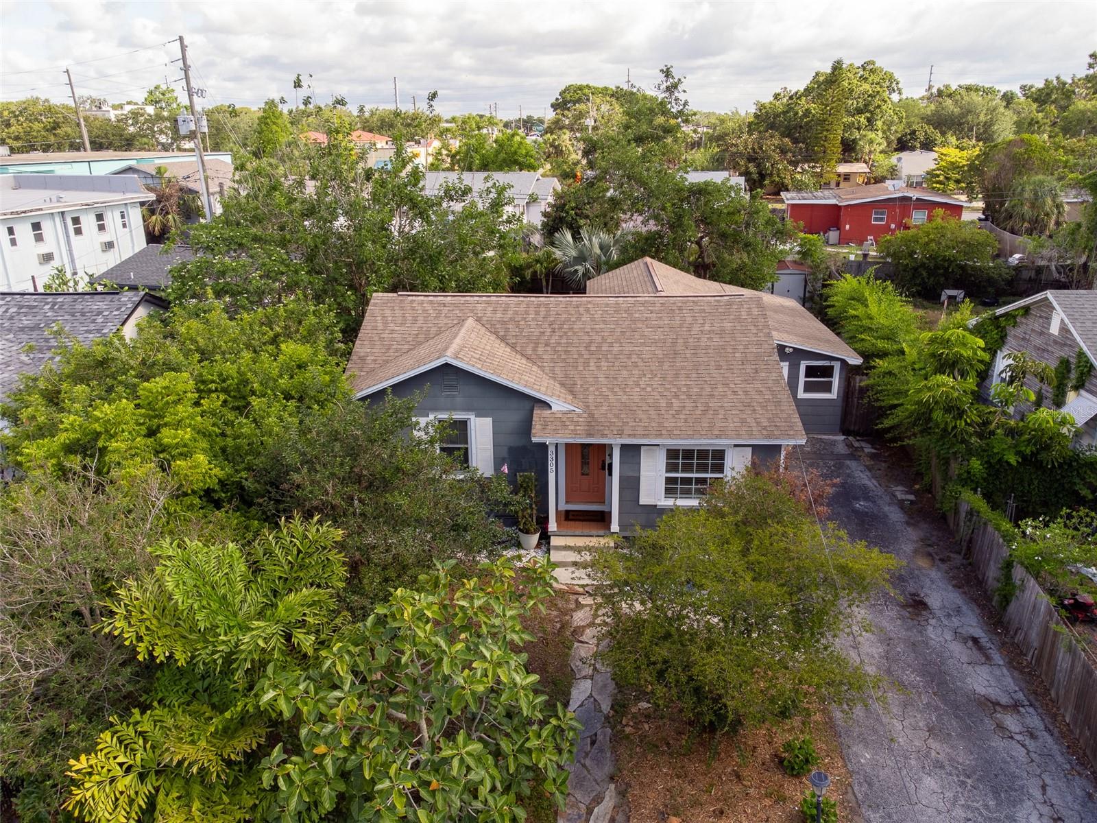 Listing photo id 29 for 3305 10th Avenue N