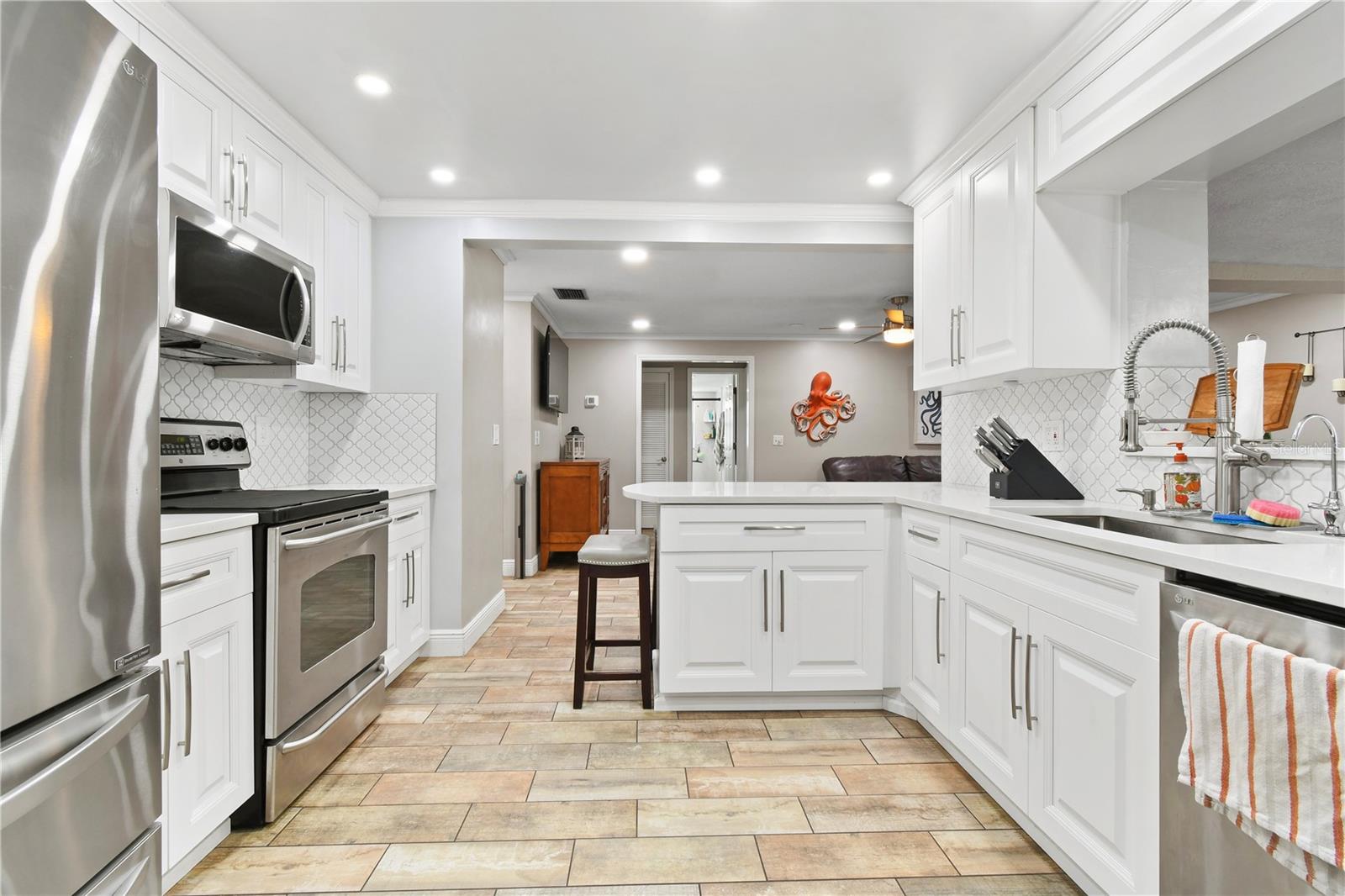 Image 4 of 57 For 13263 86th Avenue