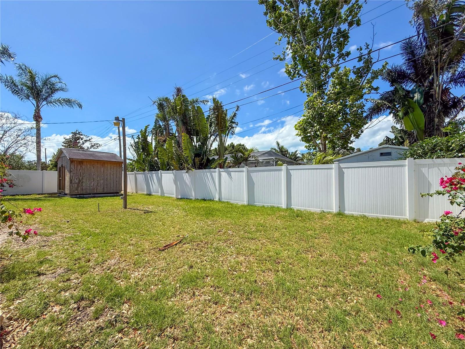 Image 43 of 57 For 13263 86th Avenue