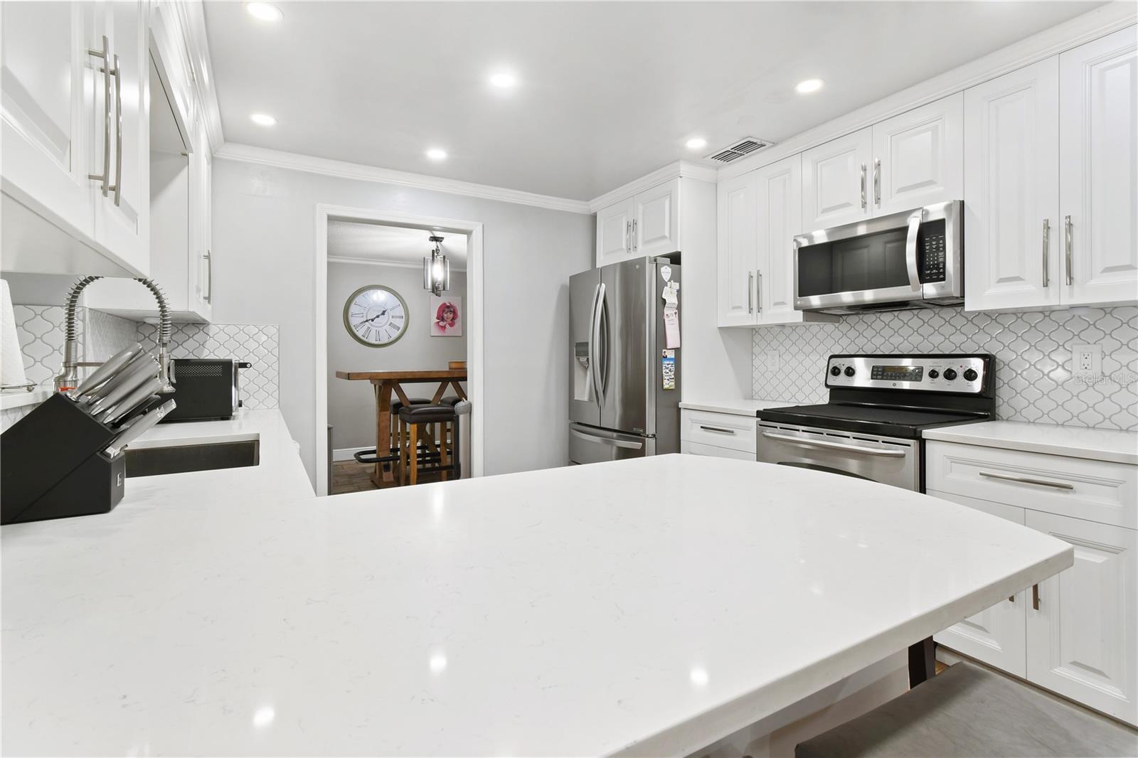 Image 6 of 57 For 13263 86th Avenue
