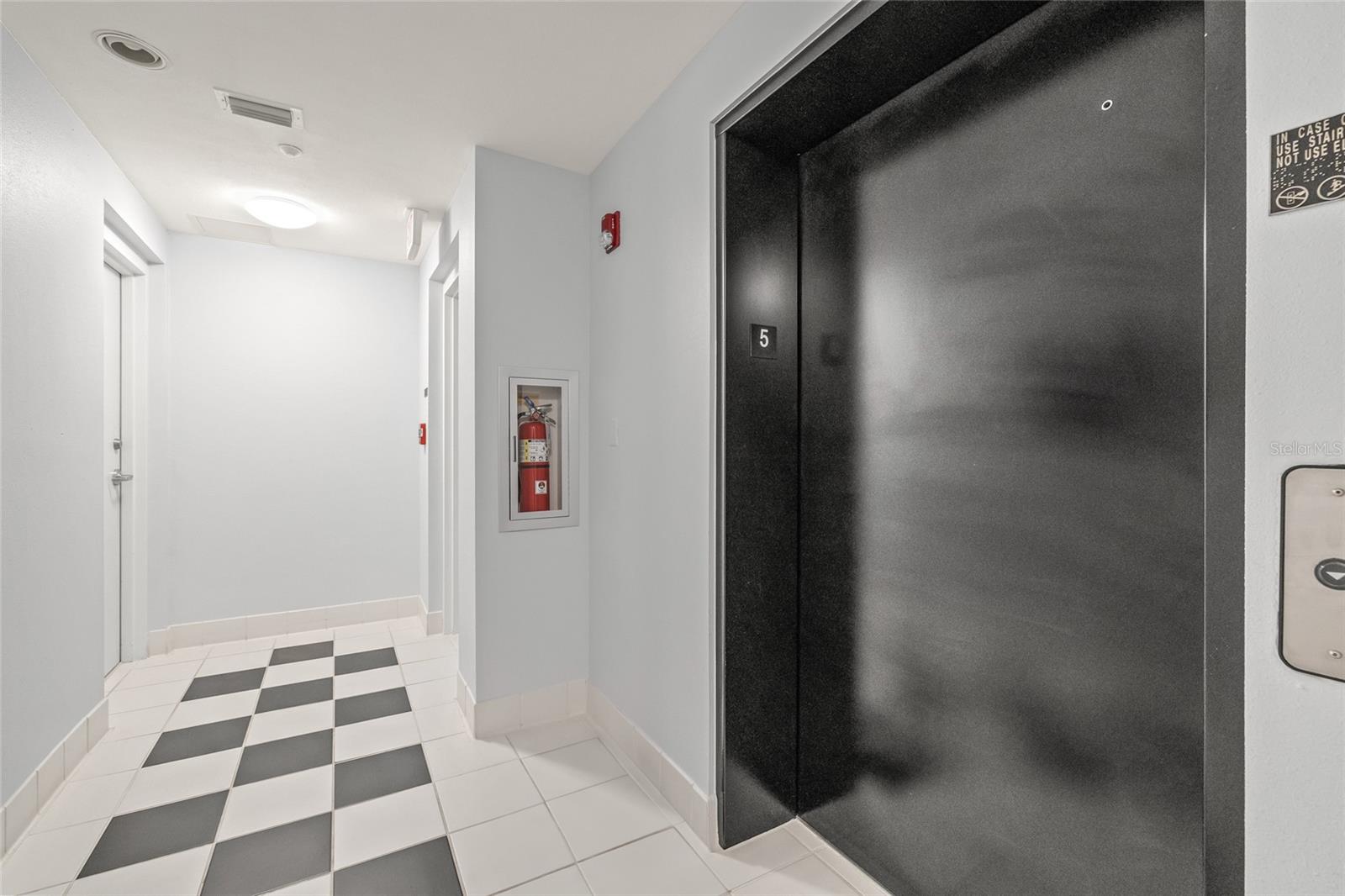 Image 20 of 46 For 205 5th Avenue N 501