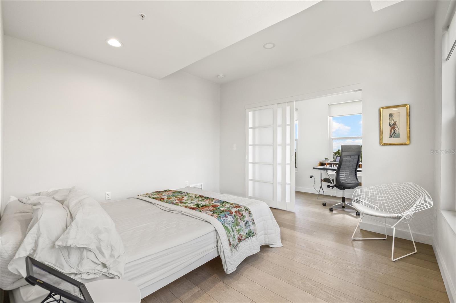 Image 32 of 46 For 205 5th Avenue N 501