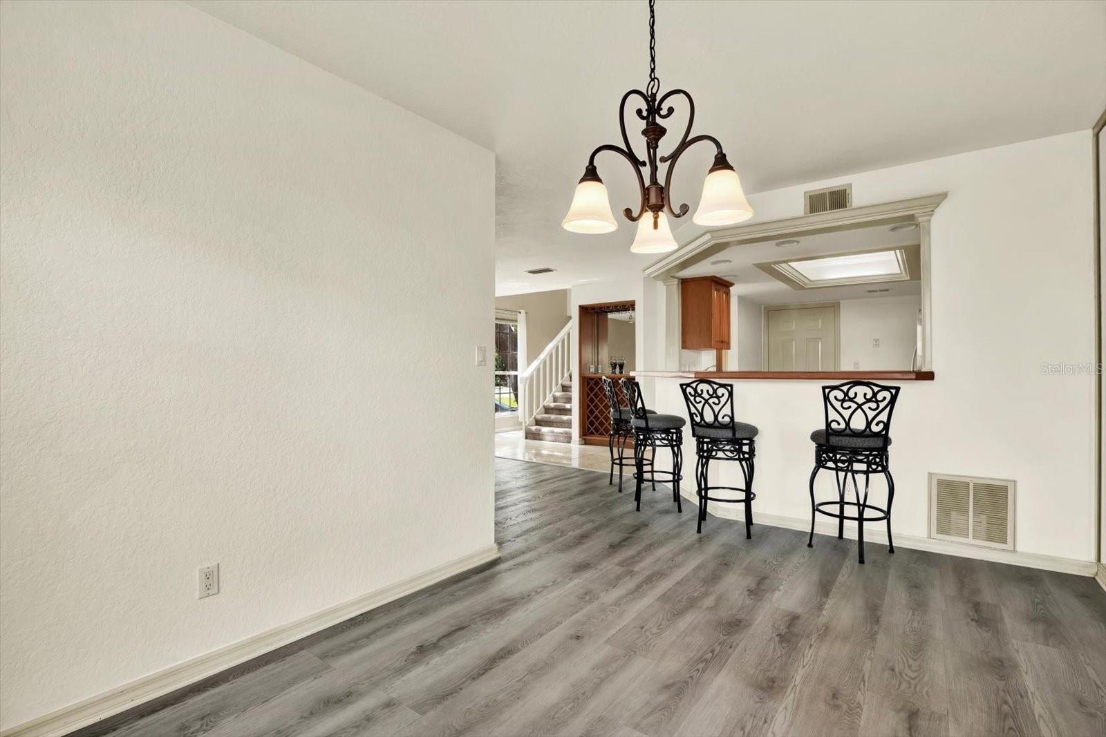 Image 11 of 40 For 14561 El Paseo Drive