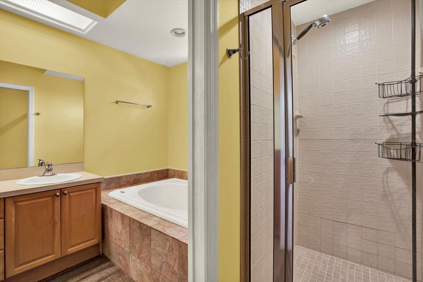 Image 16 of 40 For 14561 El Paseo Drive