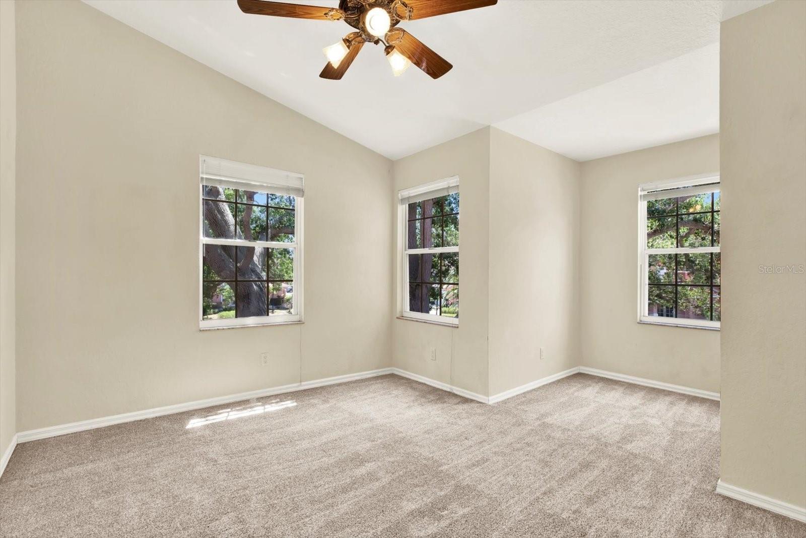Image 19 of 40 For 14561 El Paseo Drive