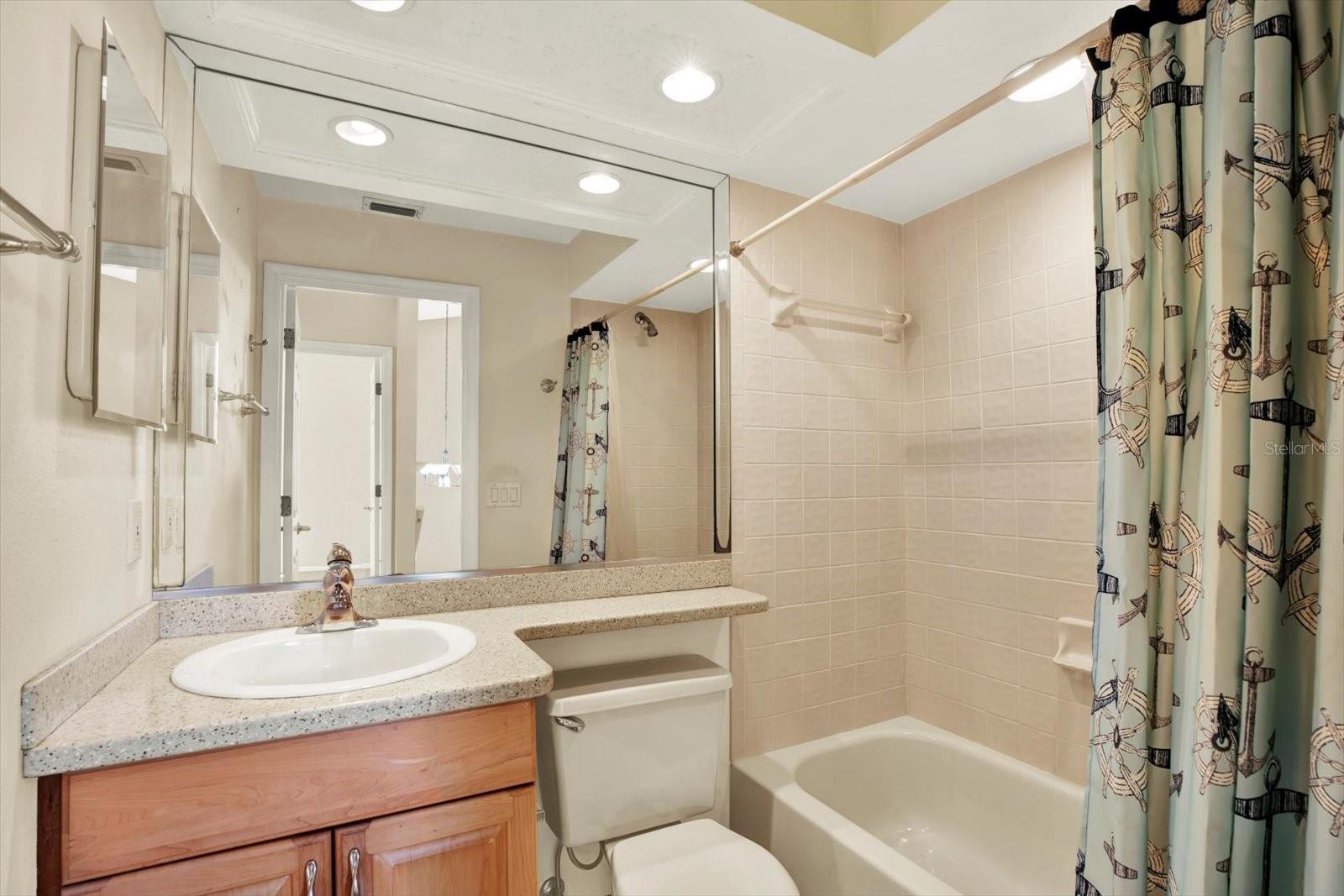 Image 23 of 40 For 14561 El Paseo Drive