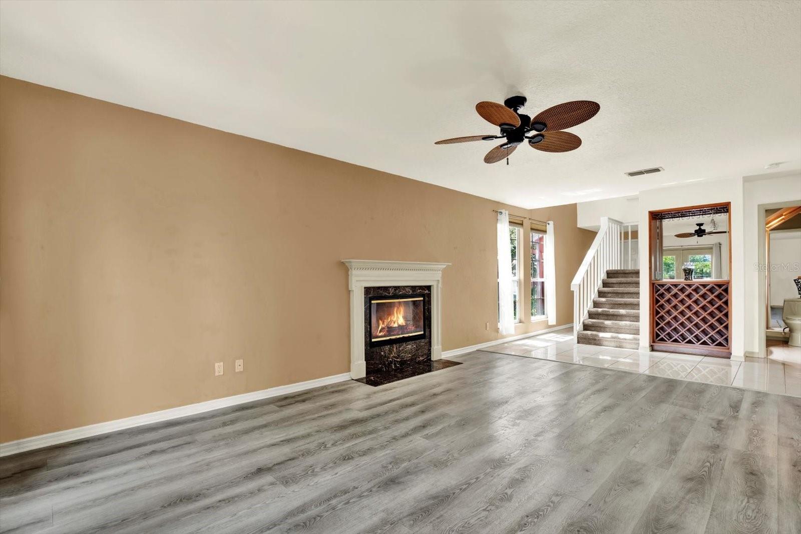 Image 5 of 40 For 14561 El Paseo Drive