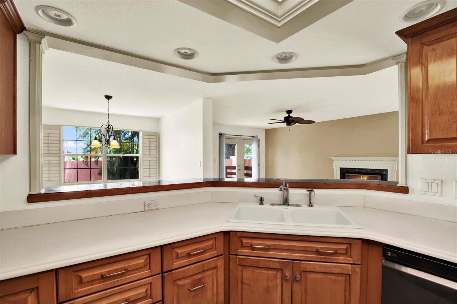 Image 9 of 40 For 14561 El Paseo Drive
