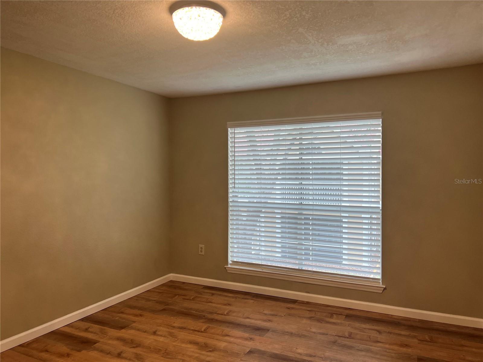 Image 12 of 14 For 9481 Highland Oak Drive 814