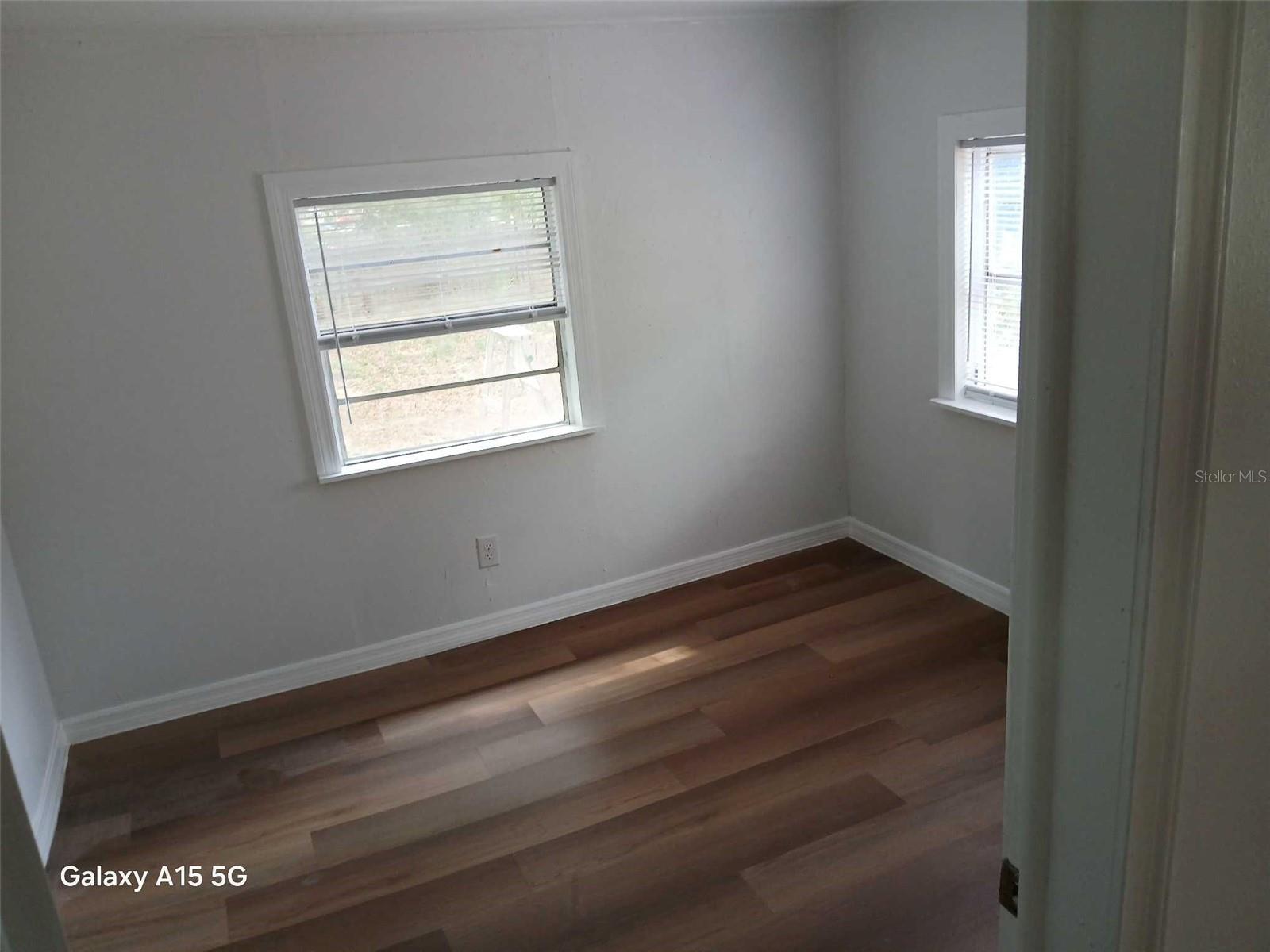 Image 11 of 15 For 2212 11 Court