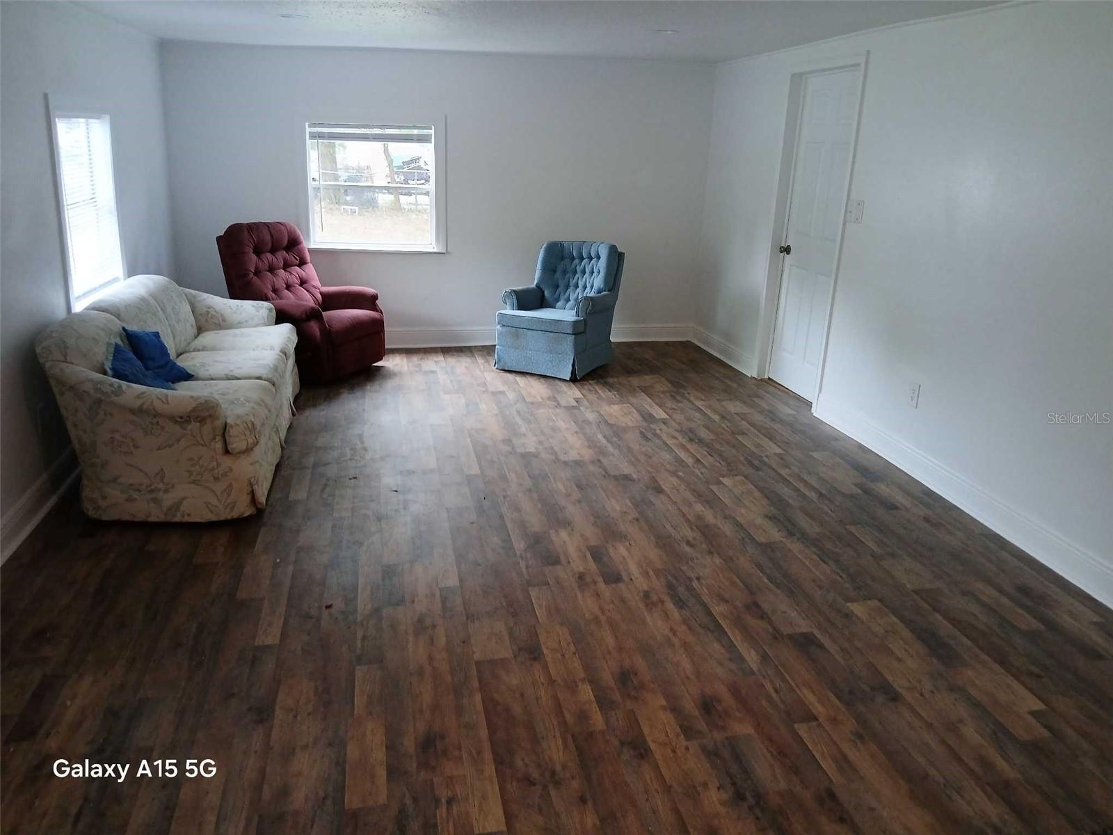 Image 12 of 15 For 2212 11 Court