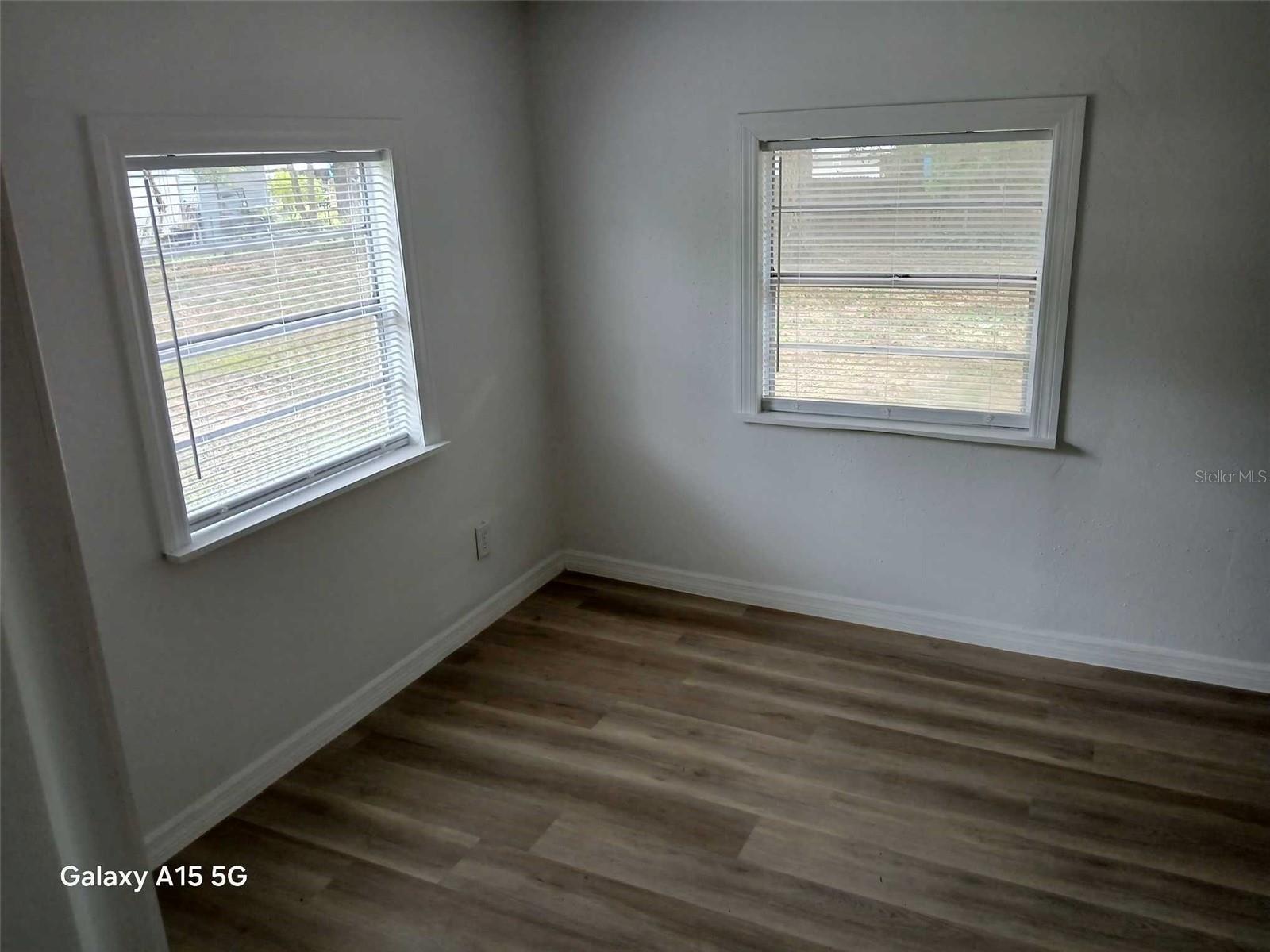 Image 13 of 15 For 2212 11 Court