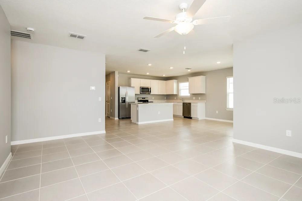 Image 3 of 9 For 140 Royal Fern Drive