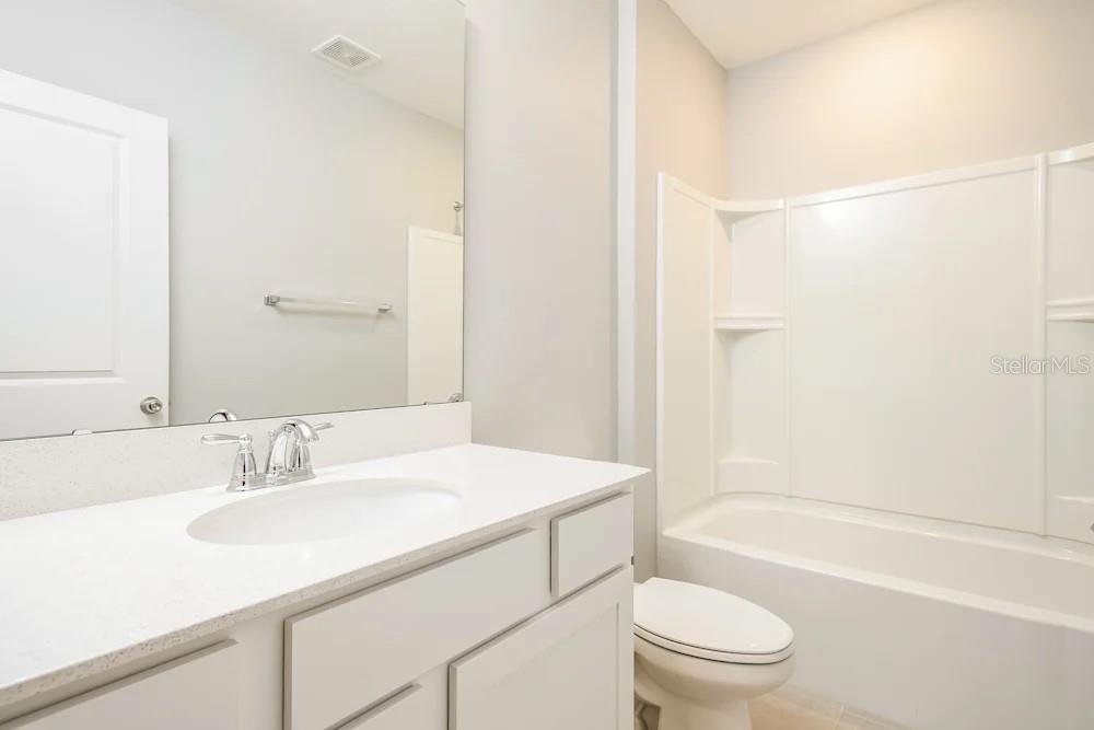 Image 8 of 9 For 140 Royal Fern Drive