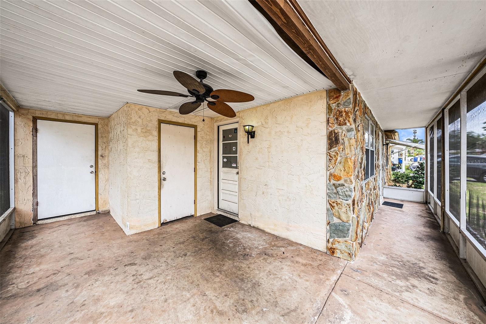 Image 4 of 19 For 4312 Las Vegas Drive