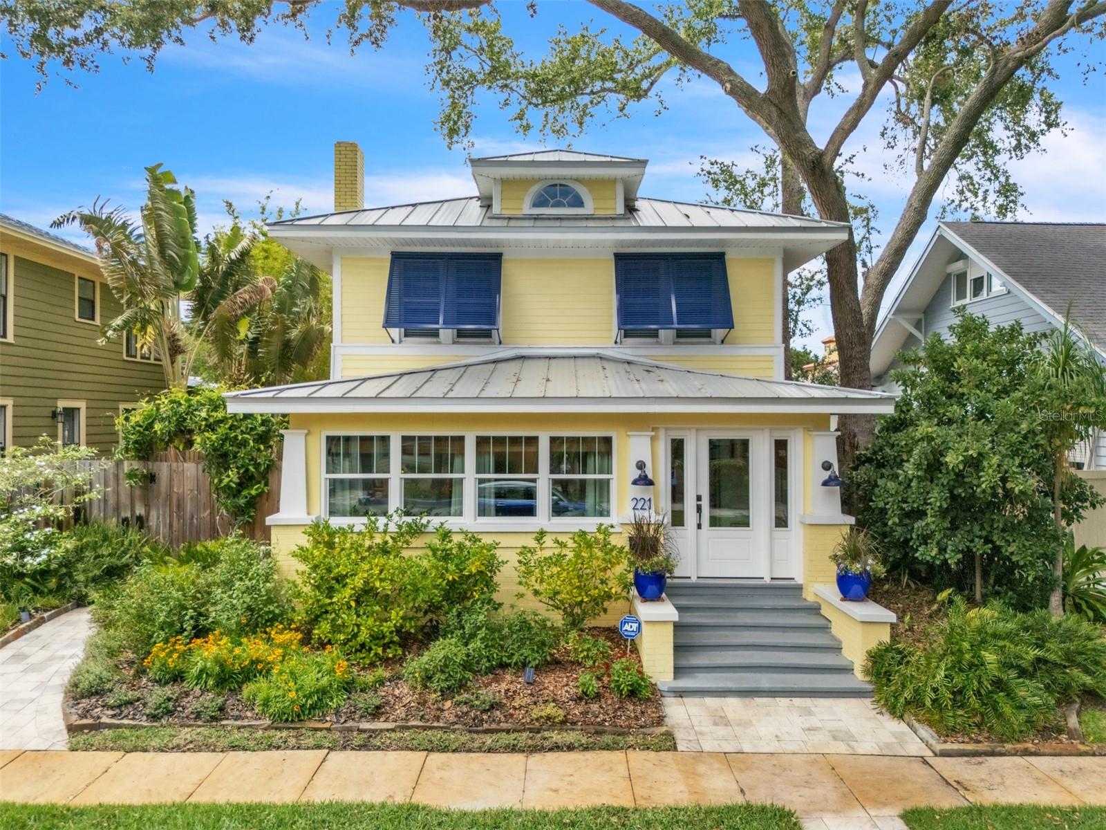 Details for 221 13th Avenue Ne, ST PETERSBURG, FL 33701