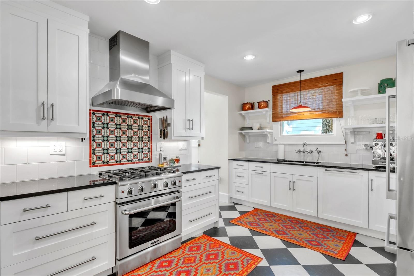 Image 10 of 43 For 221 13th Avenue Ne