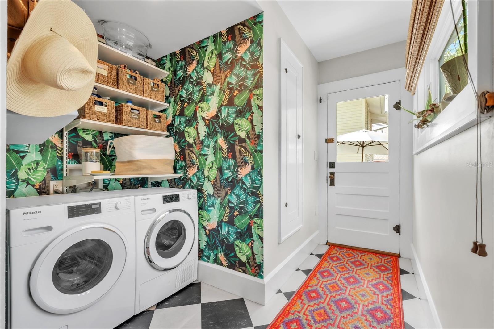 Image 13 of 43 For 221 13th Avenue Ne