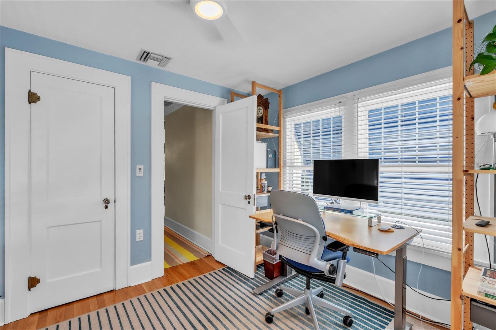 Image 25 of 43 For 221 13th Avenue Ne