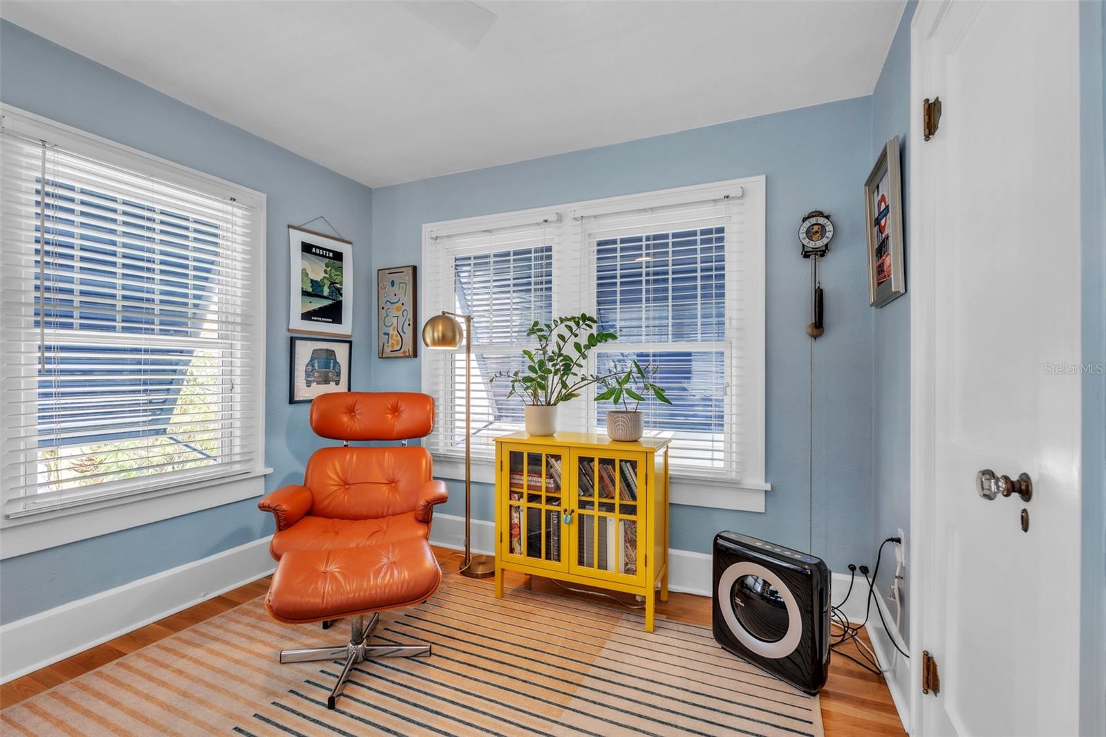 Image 26 of 43 For 221 13th Avenue Ne