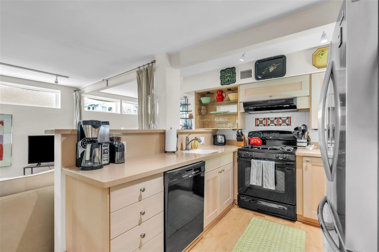 Image 35 of 43 For 221 13th Avenue Ne