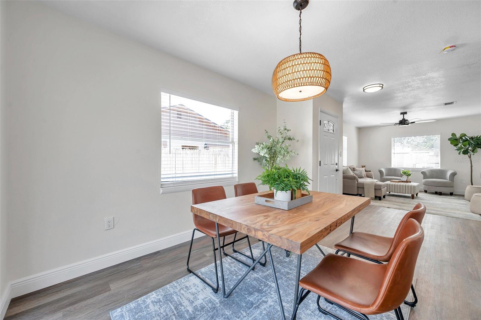 Listing photo id 20 for 2078 Madrid Court N