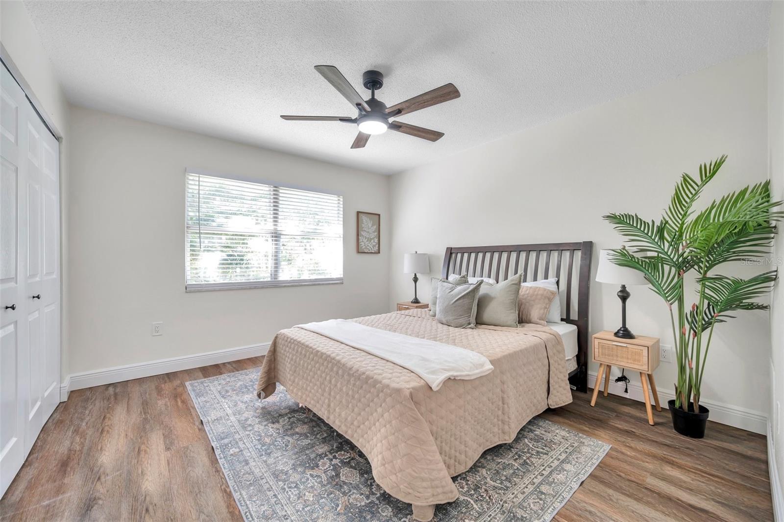 Listing photo id 28 for 2078 Madrid Court N