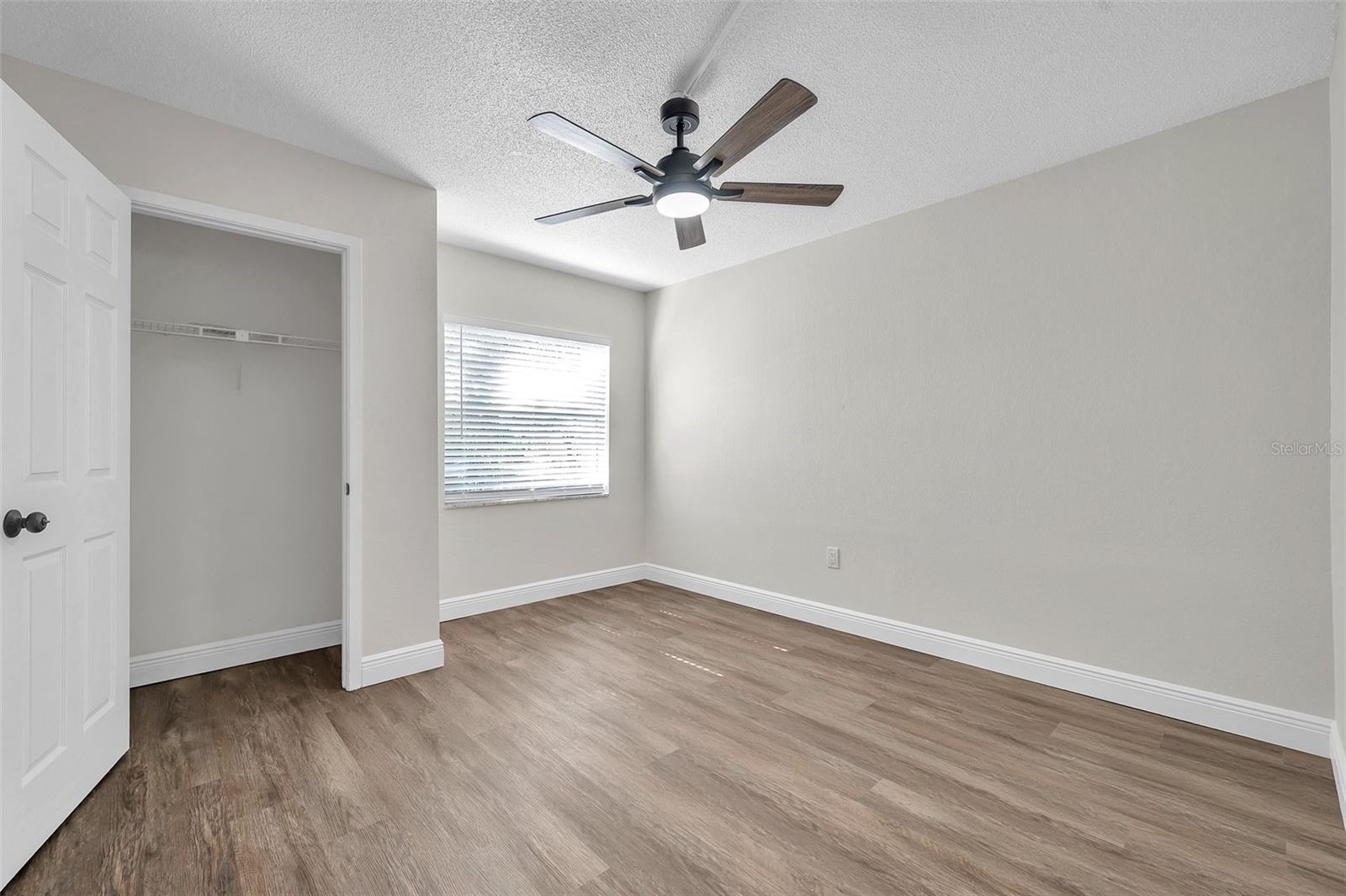 Listing photo id 32 for 2078 Madrid Court N
