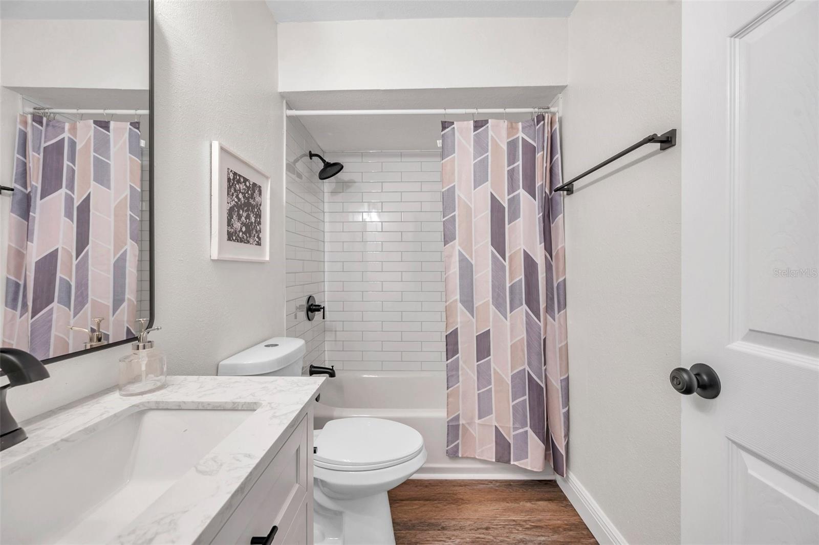 Listing photo id 39 for 2078 Madrid Court N