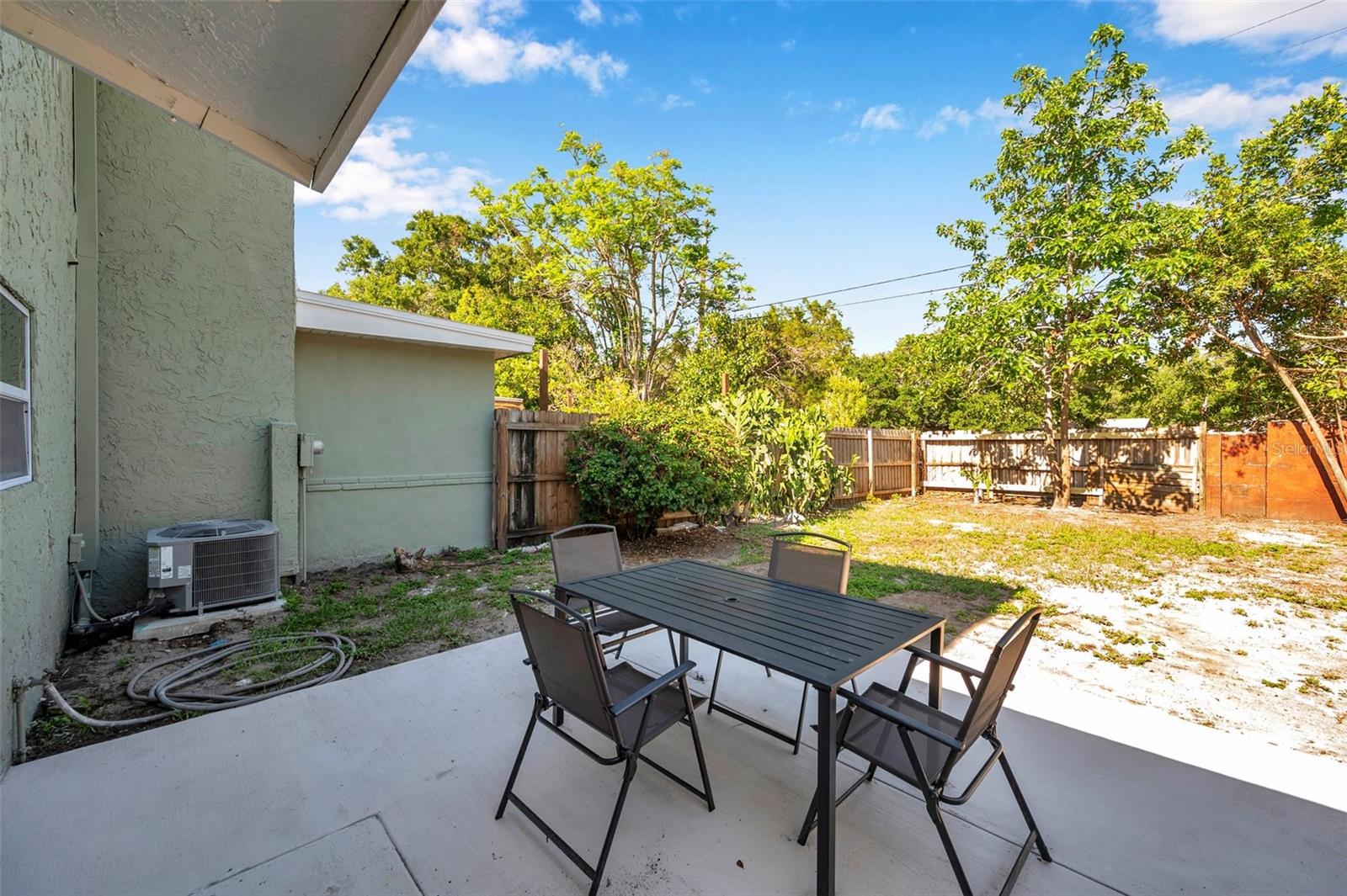 Listing photo id 45 for 2078 Madrid Court N