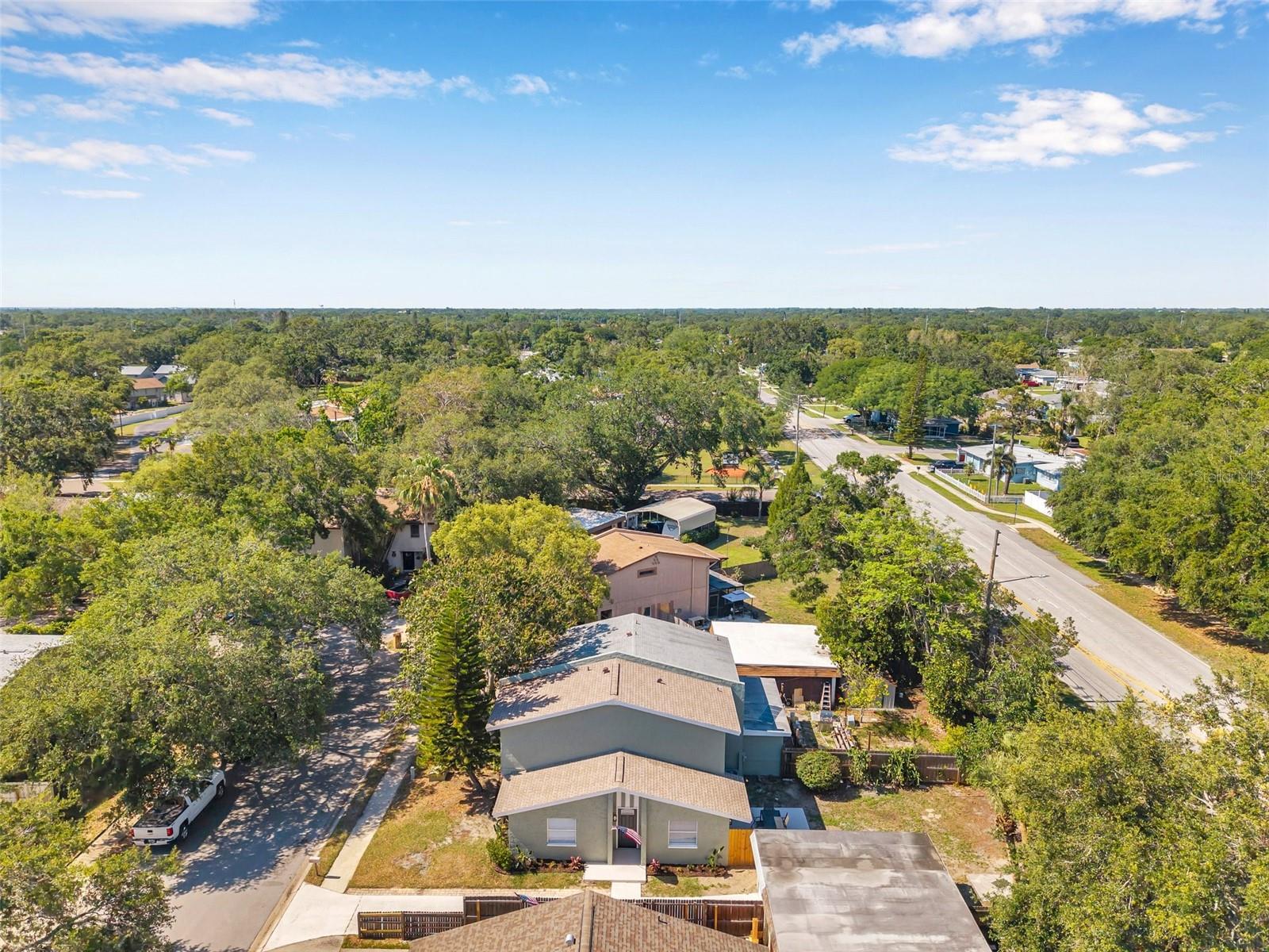 Listing photo id 52 for 2078 Madrid Court N