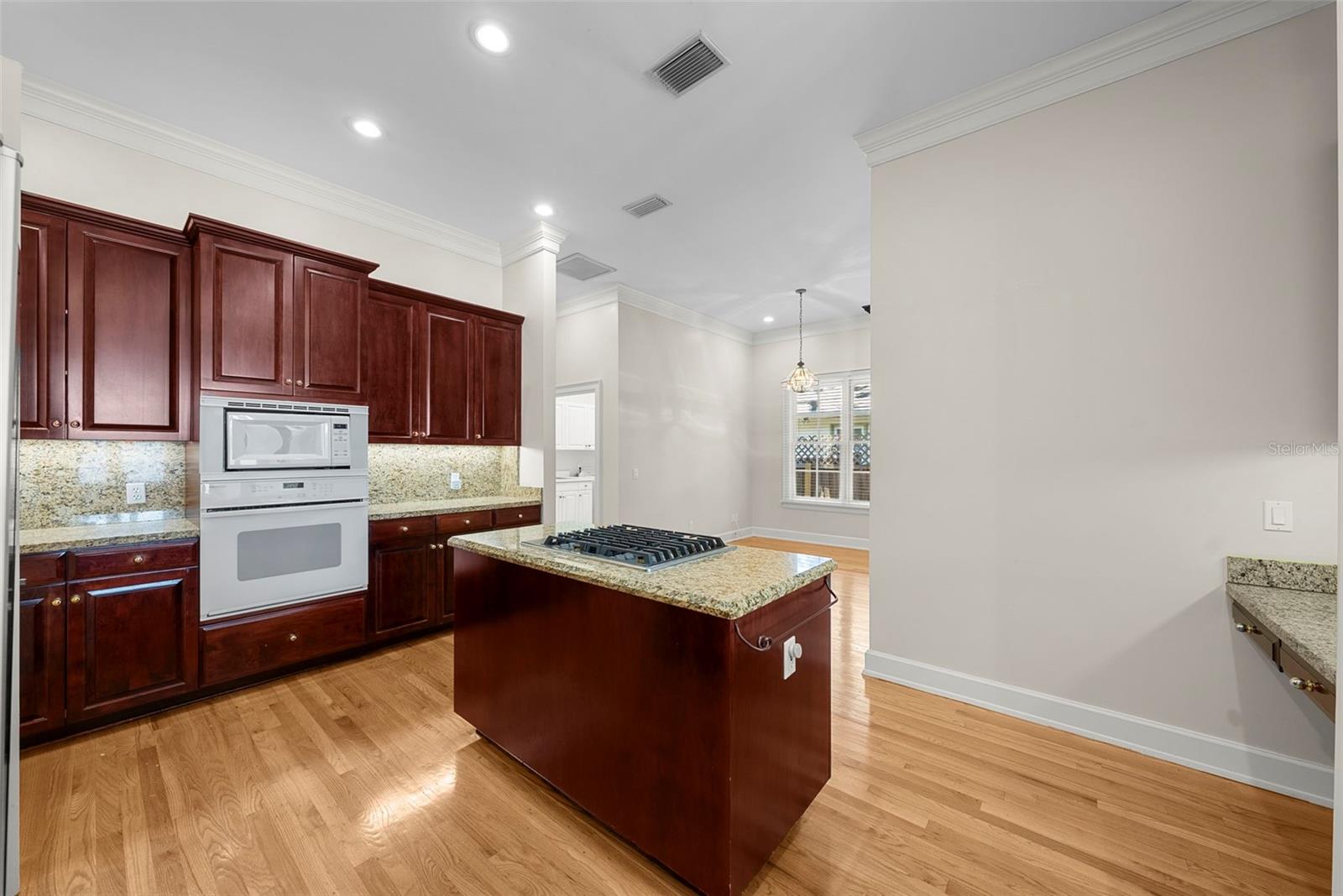 Image 12 of 29 For 4518 Woodmere Road