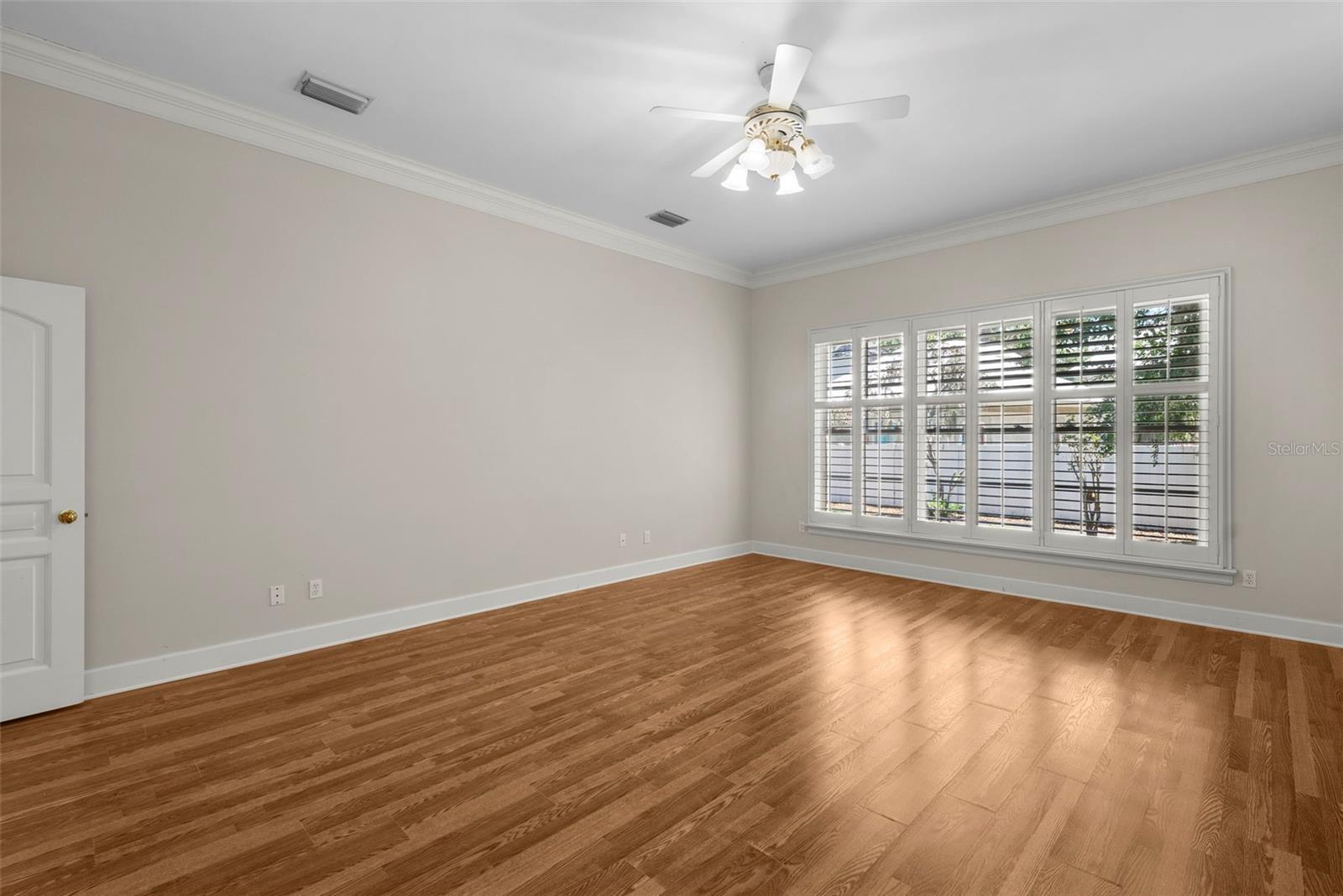 Image 19 of 29 For 4518 Woodmere Road