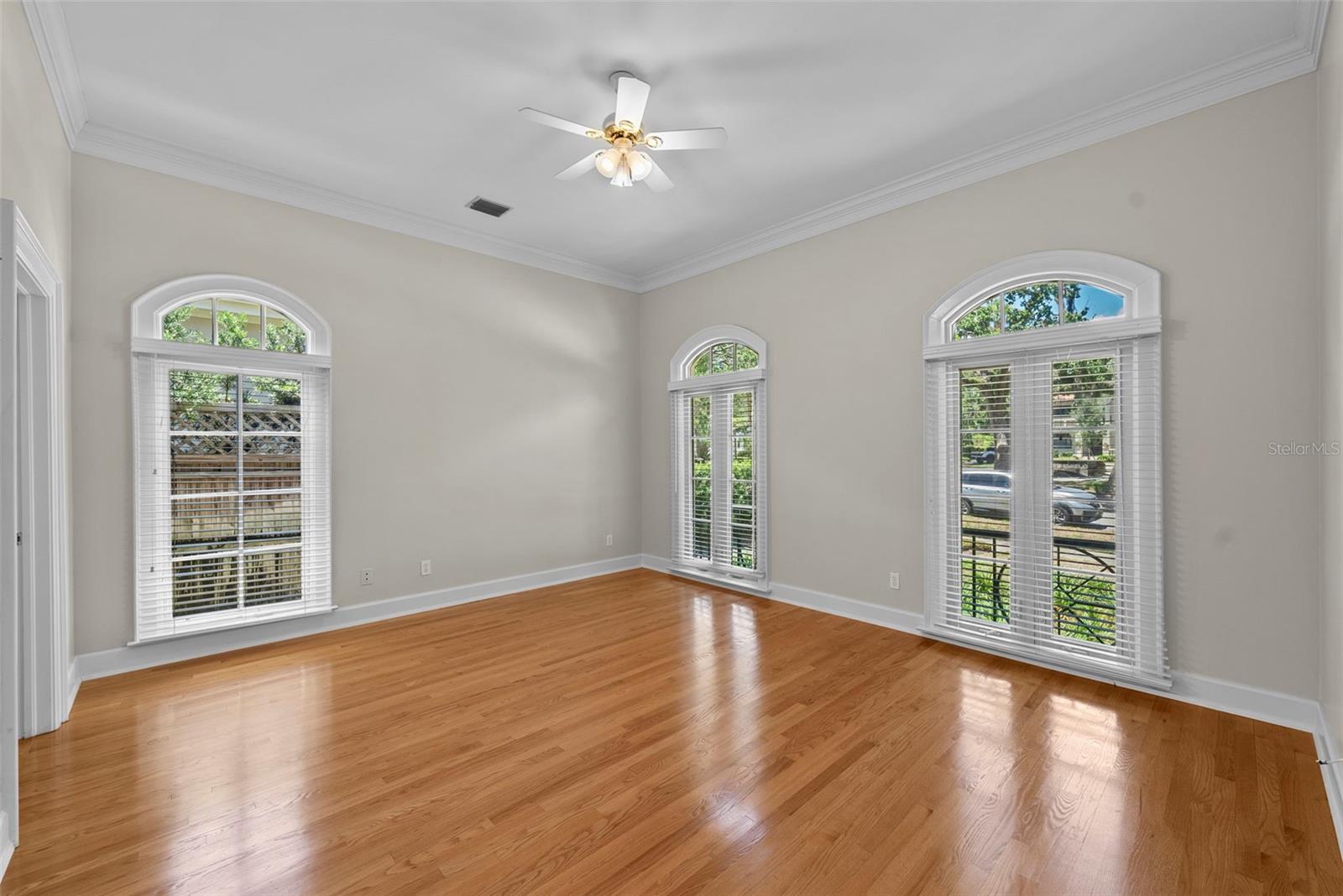 Image 25 of 29 For 4518 Woodmere Road