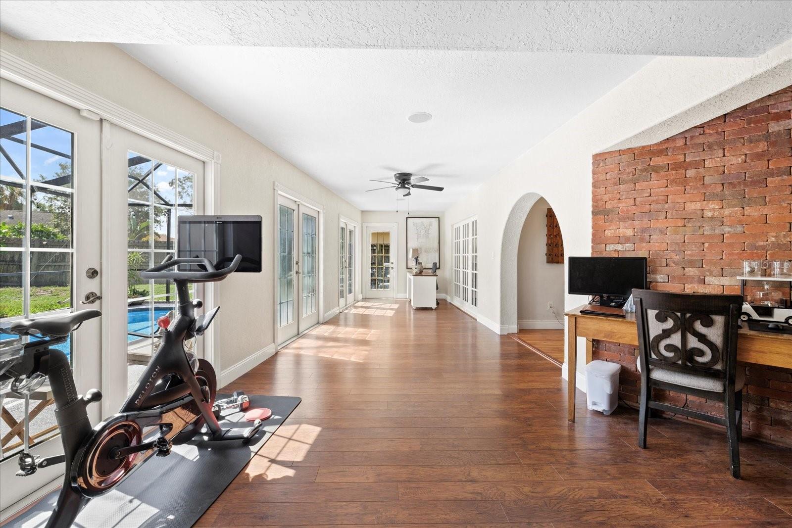 Listing photo id 22 for 1914 Elk Spring Drive