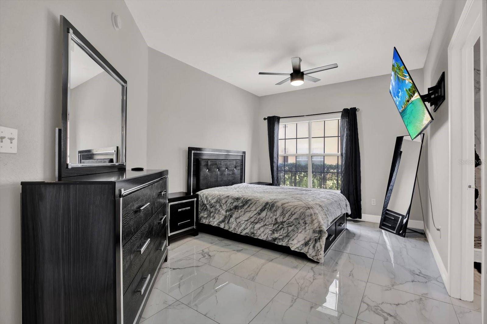 Image 9 of 33 For 4333 Bayside Village Drive 110