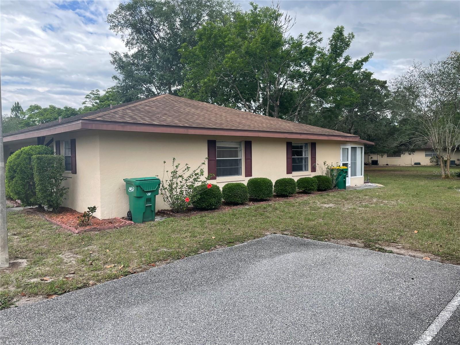 Image 3 of 3 For 42 Villa Villar Court 420