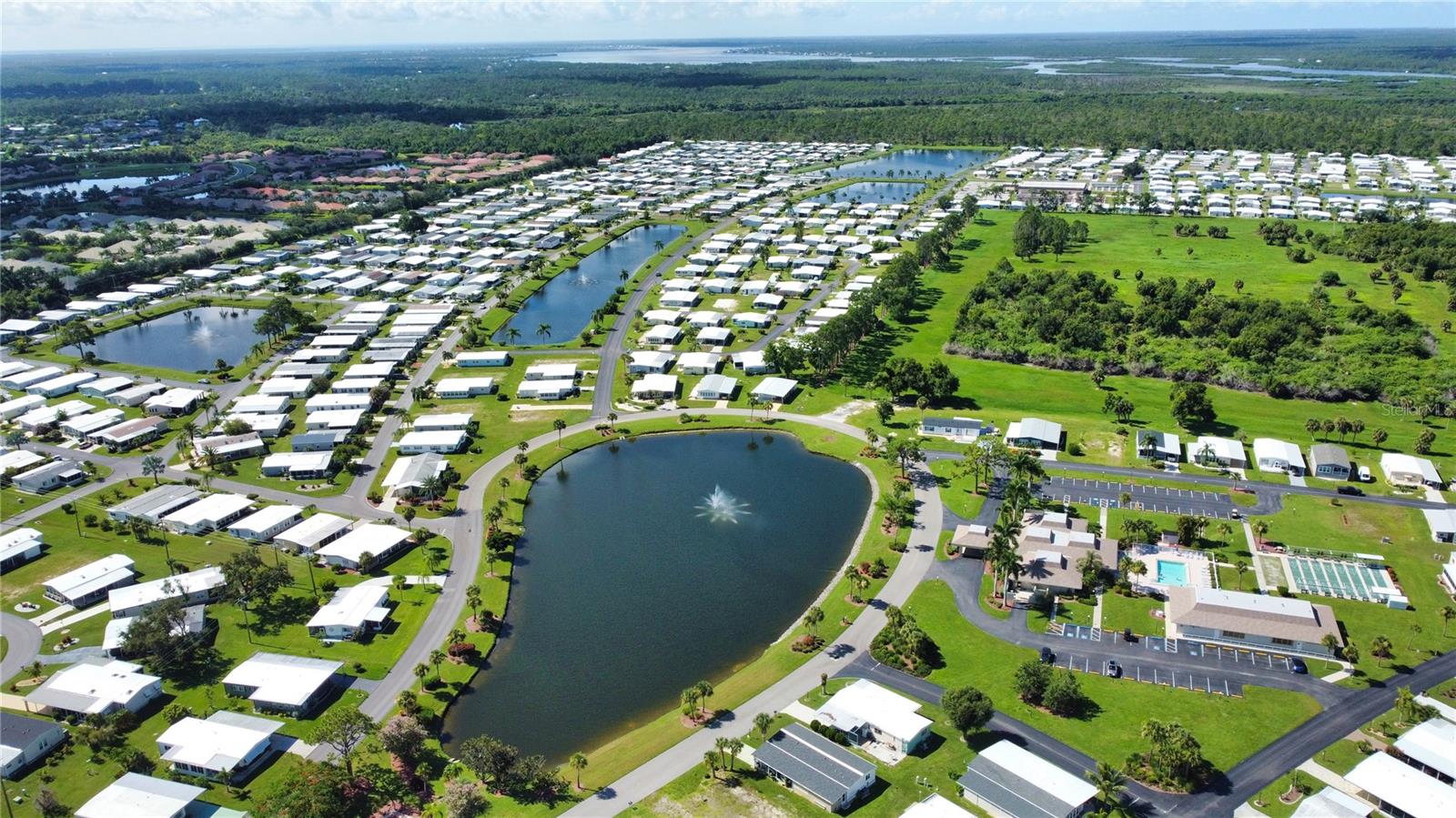 Image 15 of 42 For 707 Del Luna Drive