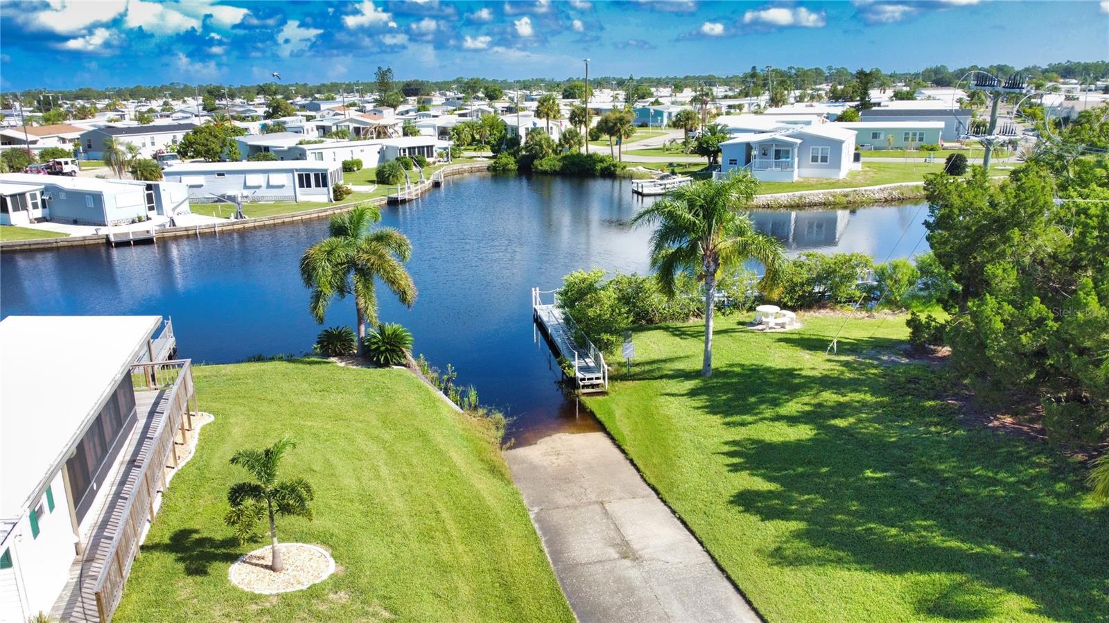 Image 24 of 42 For 707 Del Luna Drive