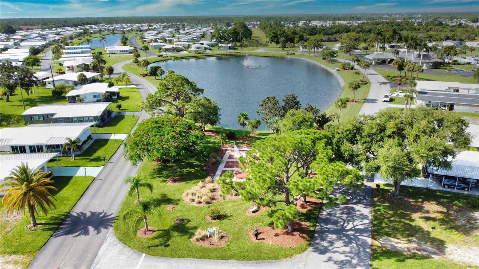 Image 33 of 42 For 707 Del Luna Drive